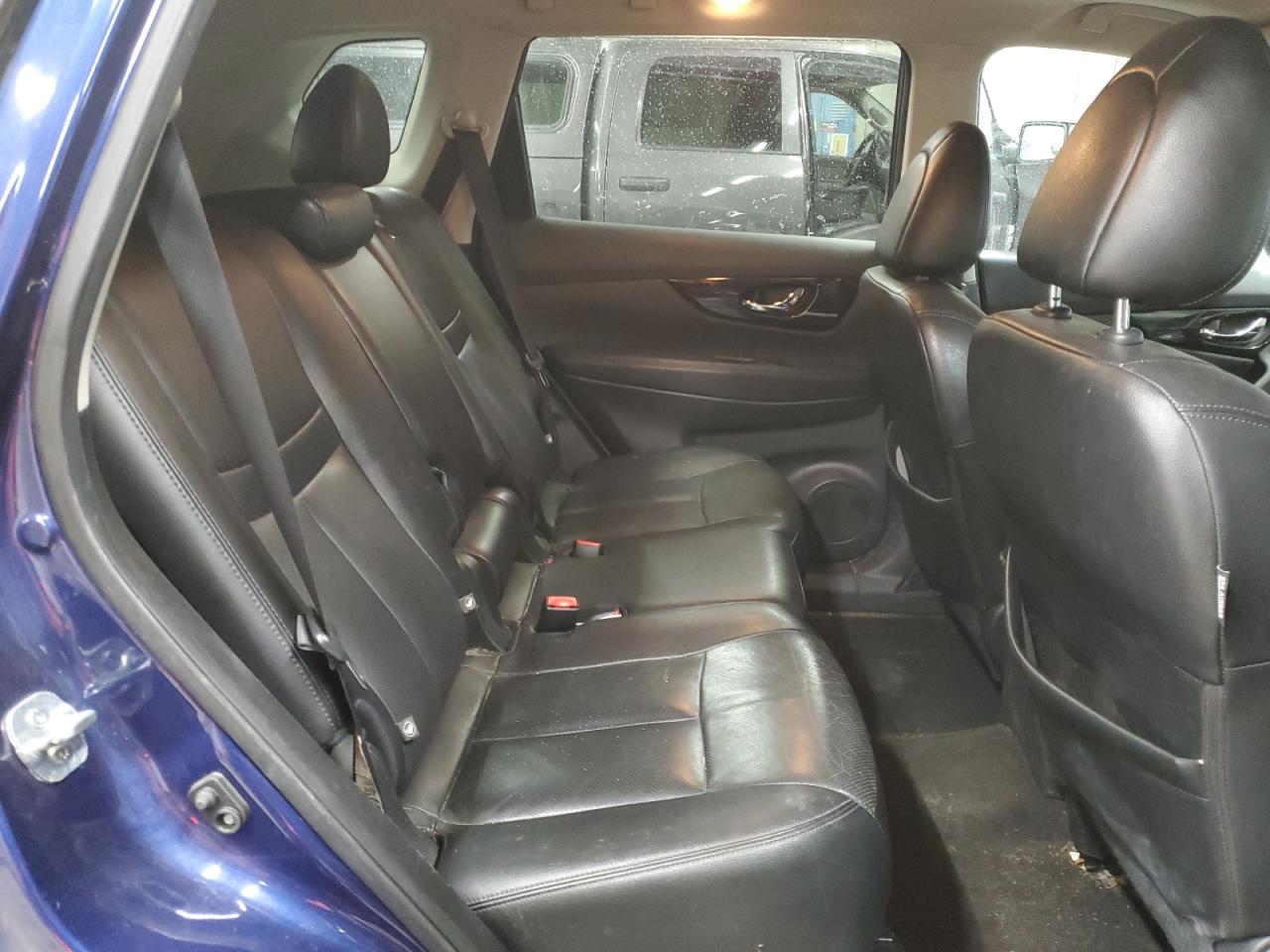 2017 Nissan Rogue - Image 11