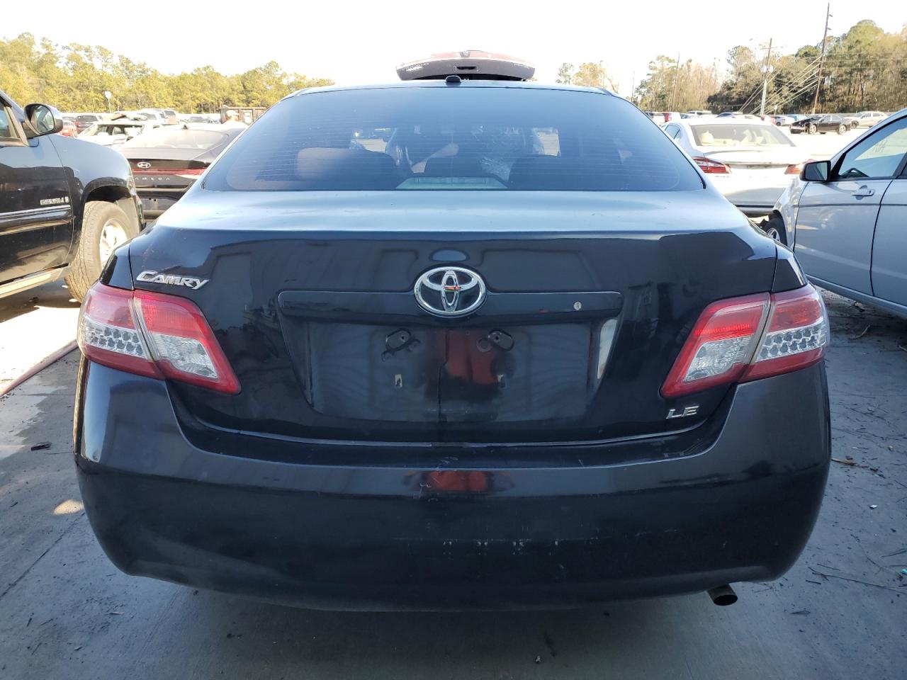2011 Toyota Camry - Image 6
