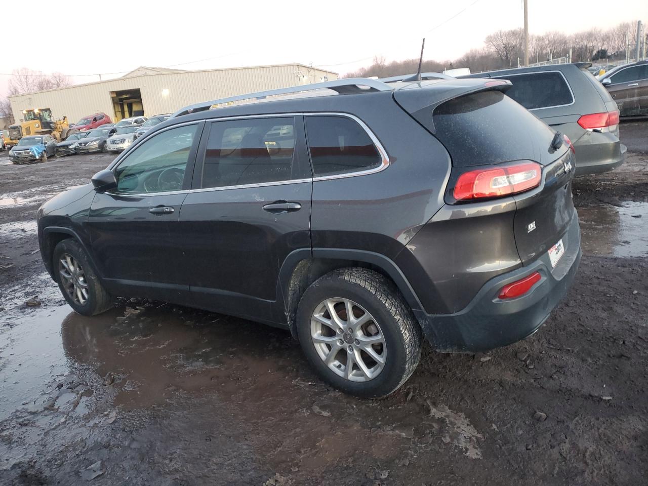 2016 Jeep Grand Cherokee - Image 2