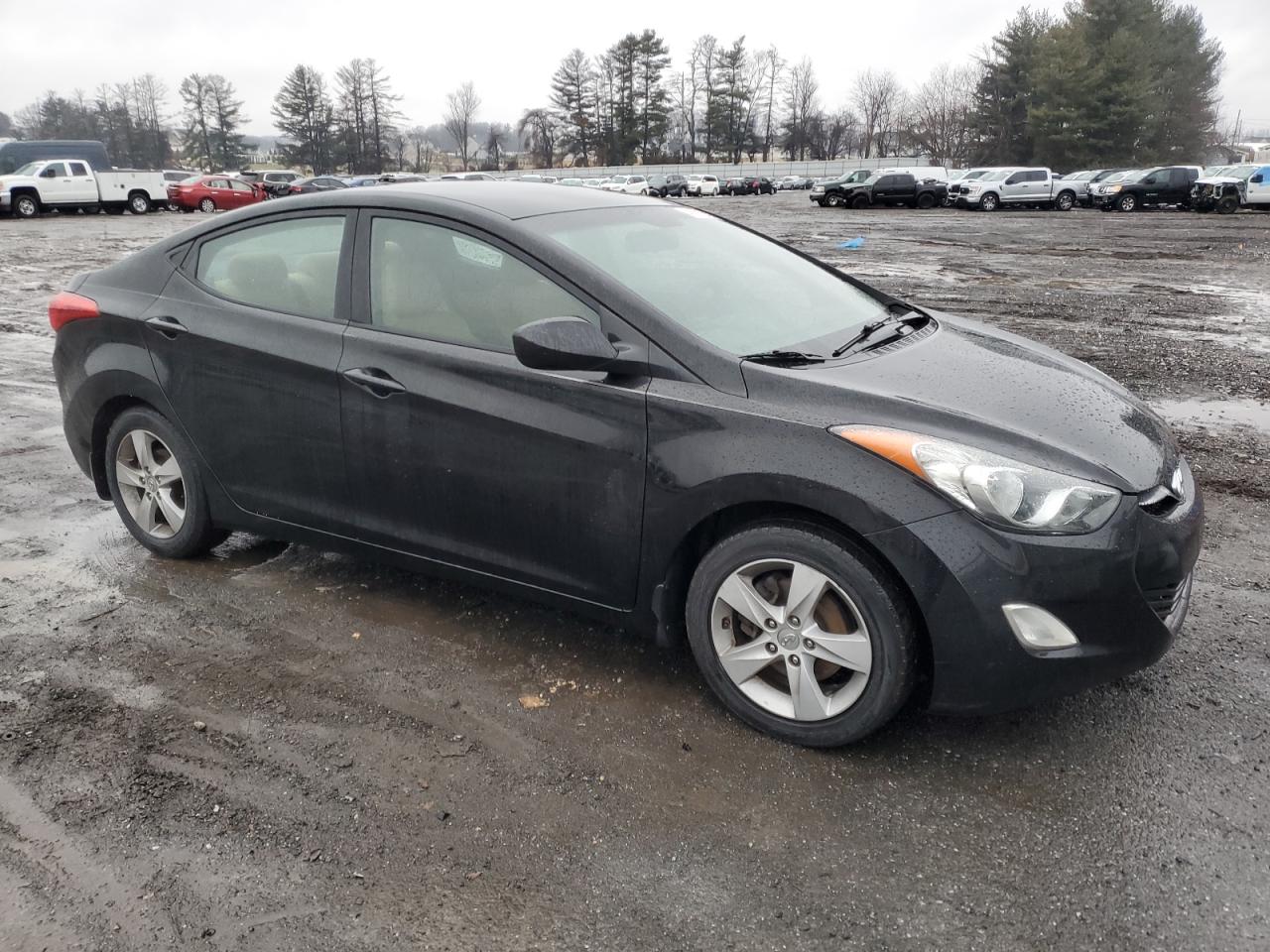 2012 Hyundai Elantra - Image 4