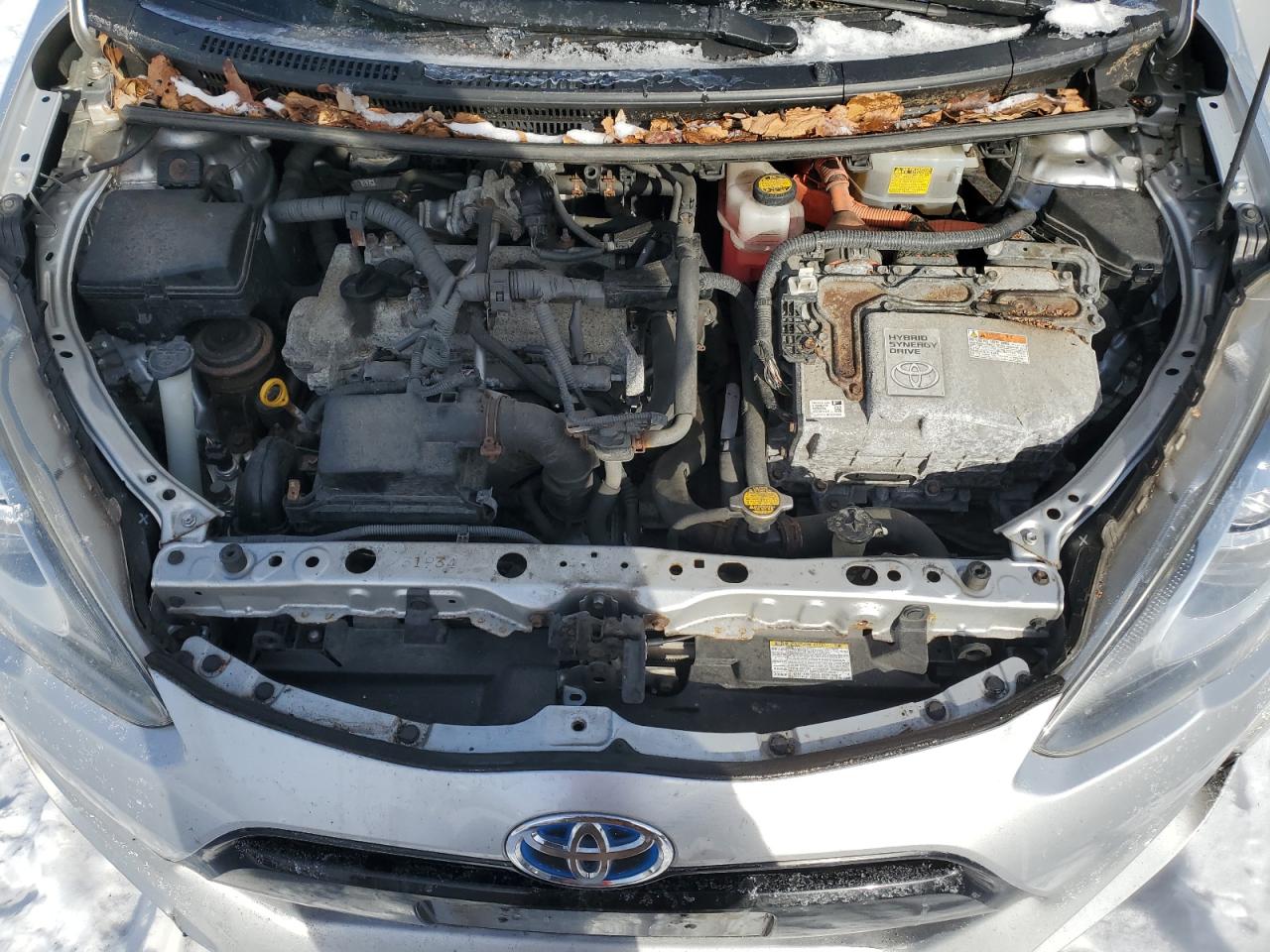 2015 Toyota Prius - Image 11