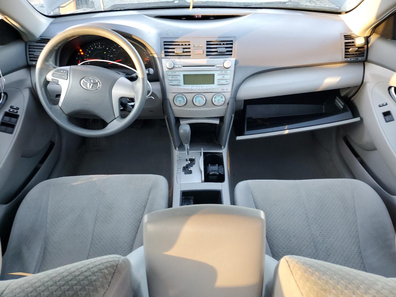 2009 Toyota Camry - Image 8
