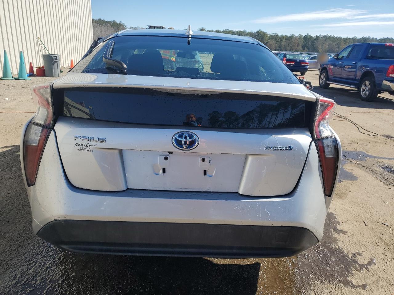 2017 Toyota Prius - Image 6