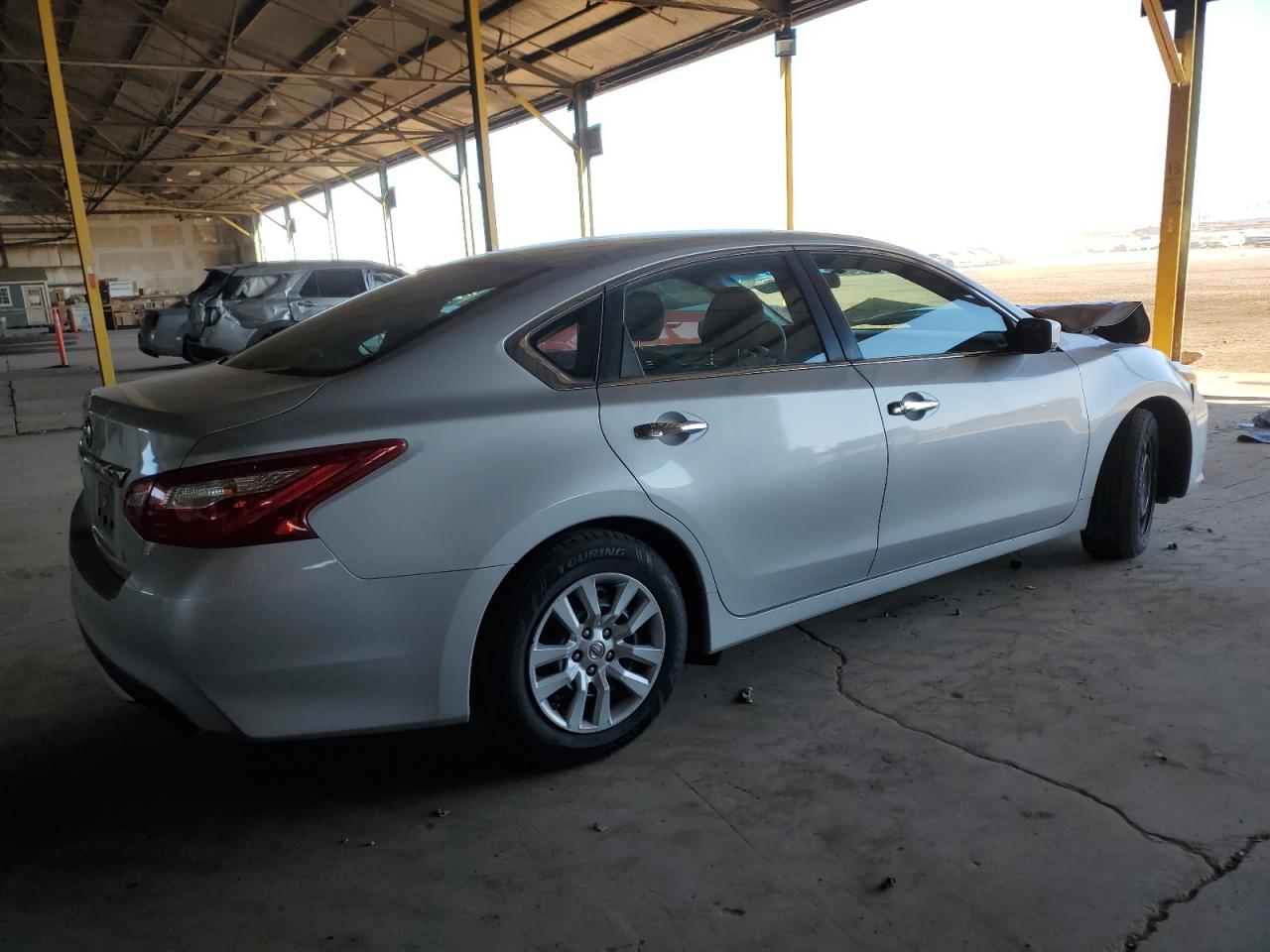 2017 Nissan Altima - Image 3