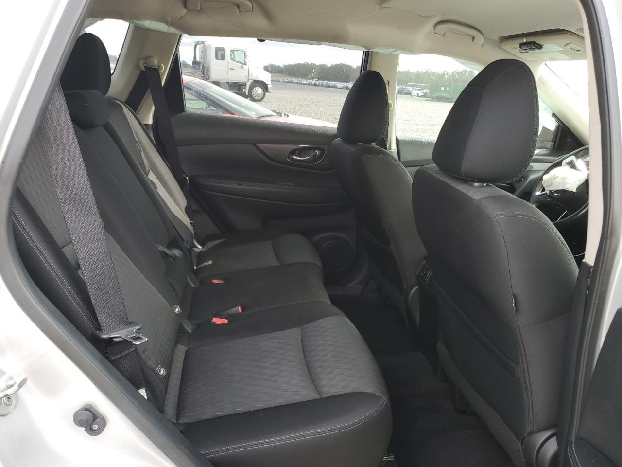 2019 Nissan Rogue - Image 11