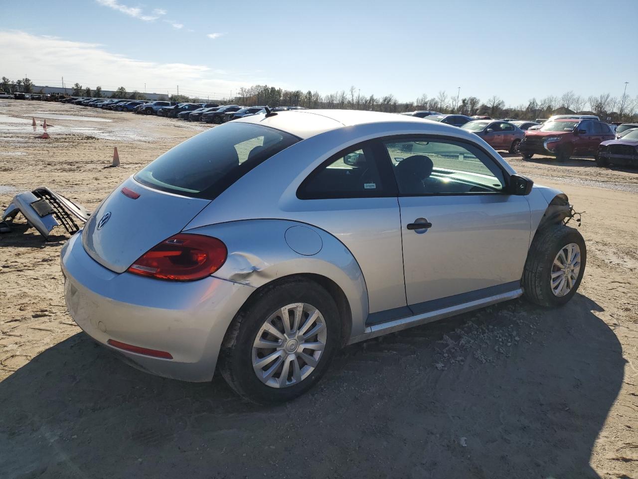 2012 Volkswagen Beetle - Image 3