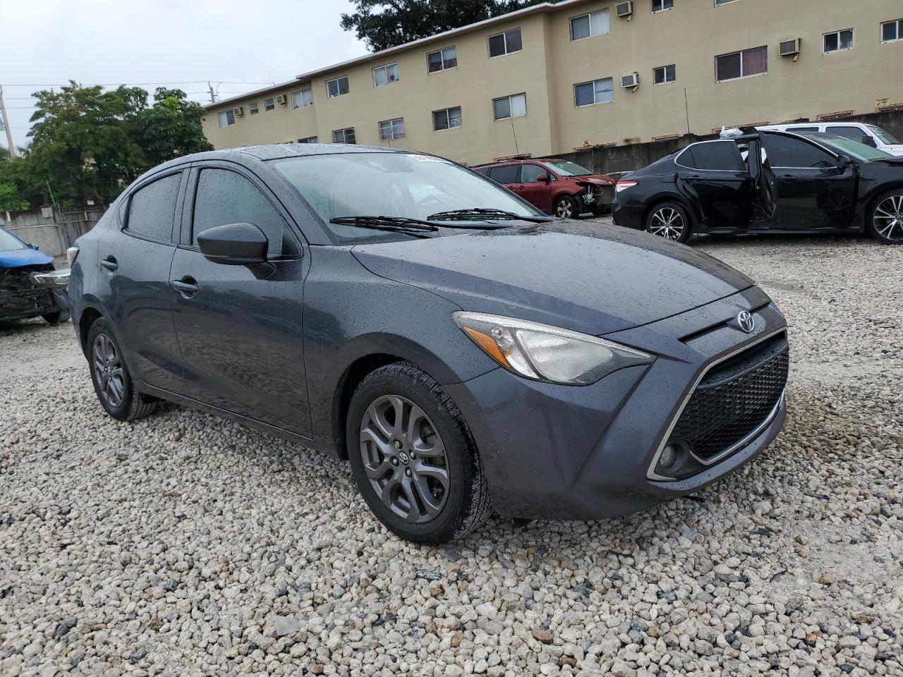 2019 Toyota Yaris - Image 4