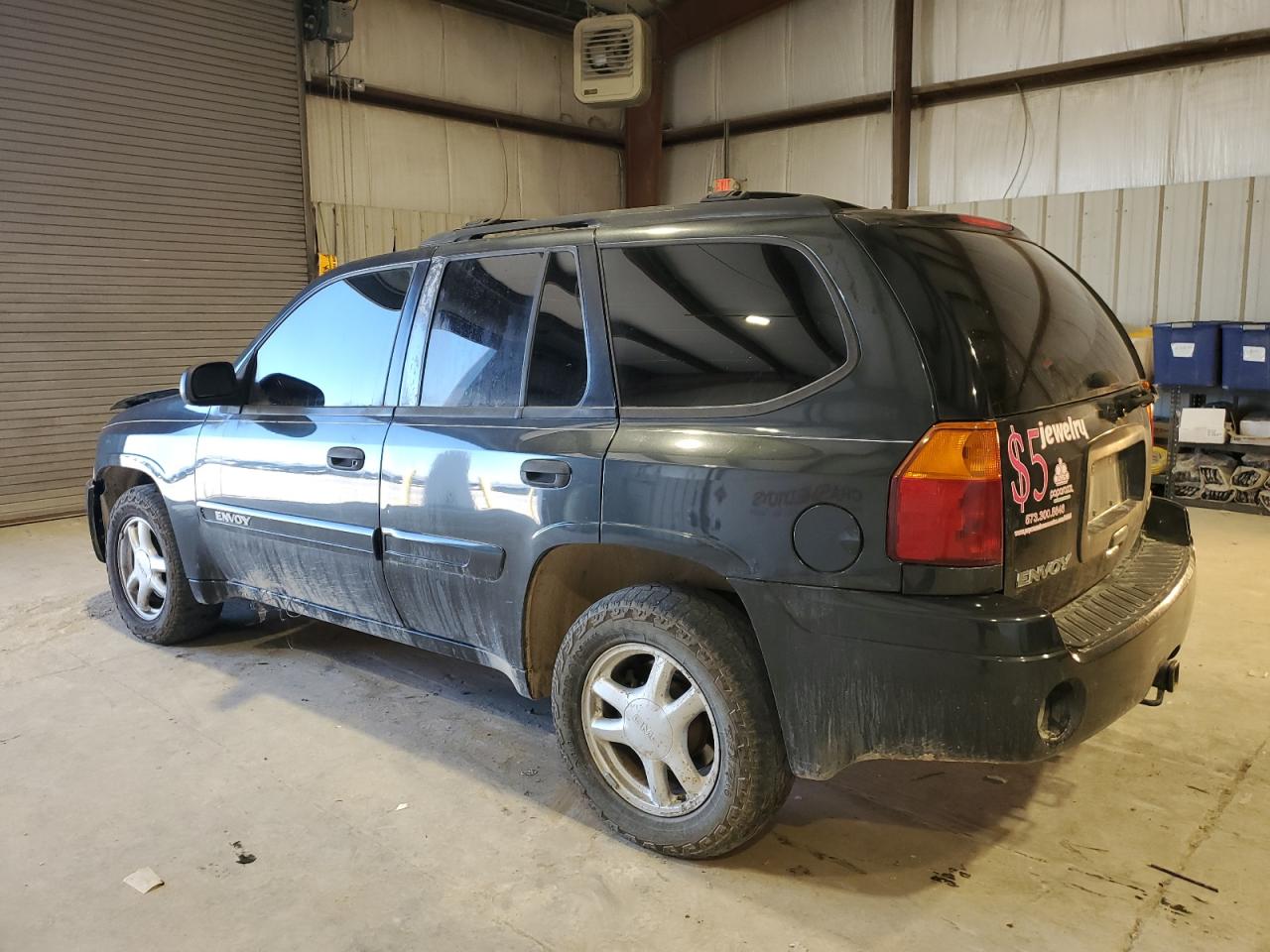 2005 GMC Envoy - Image 2