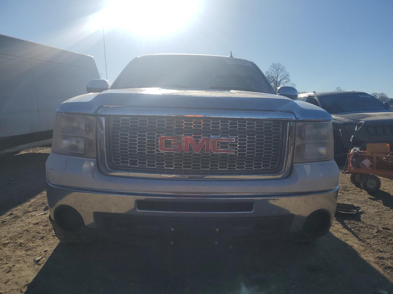 2013 GMC Sierra - Image 5