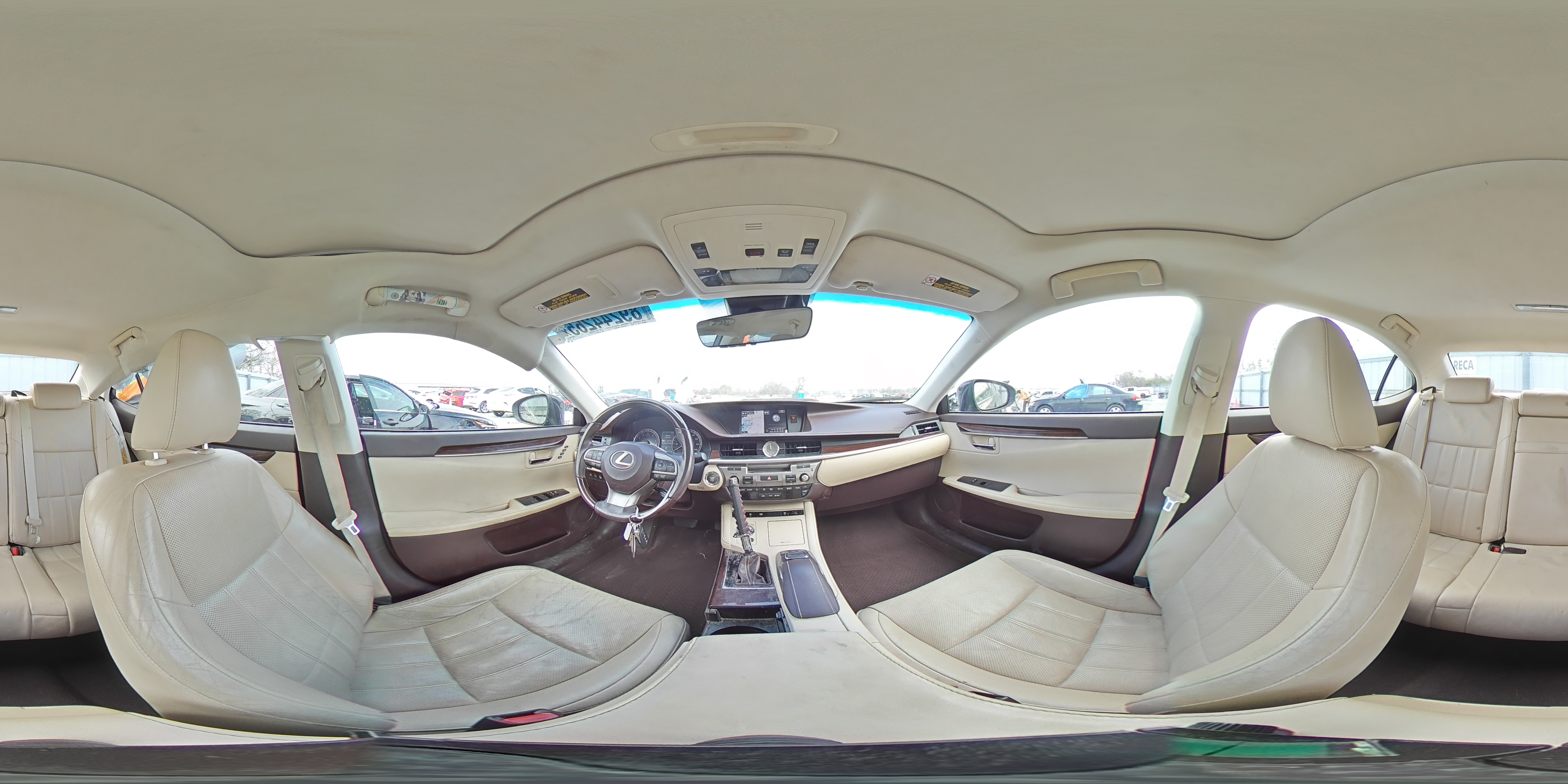 2016 Lexus ES - Image 13