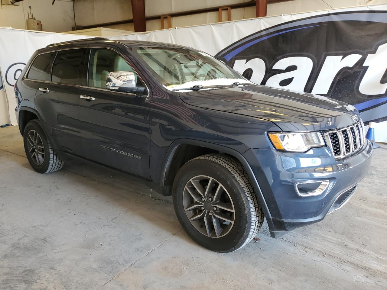 2020 Jeep Grand Cherokee - Image 4