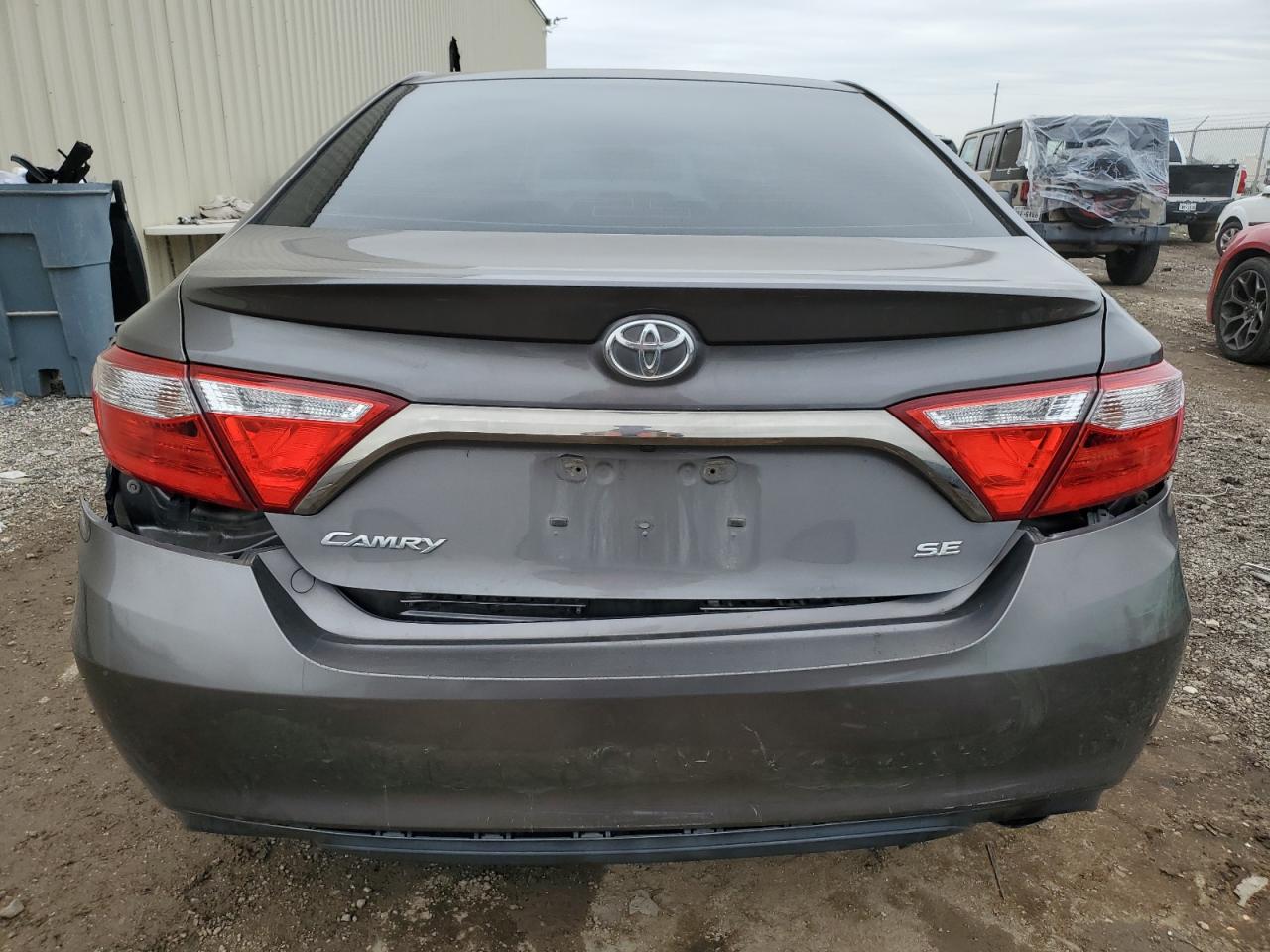 VIN 4T1BF1FK3GU228031 2016 TOYOTA CAMRY no.6