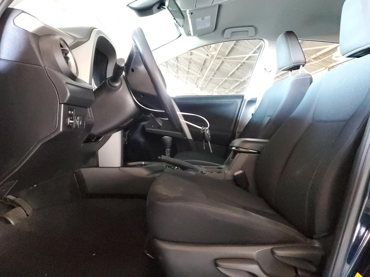 2018 Toyota RAV 4 - Image 7