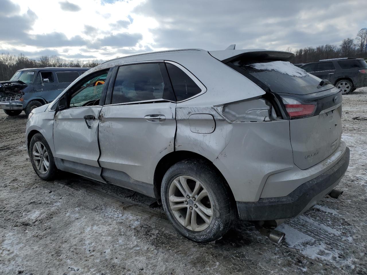 2019 Ford Edge - Image 2