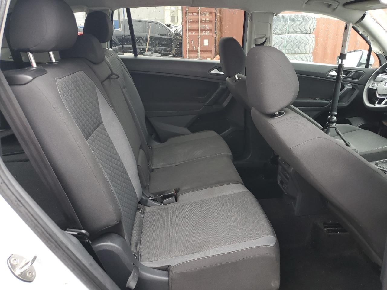 2019 Volkswagen Tiguan - Image 11