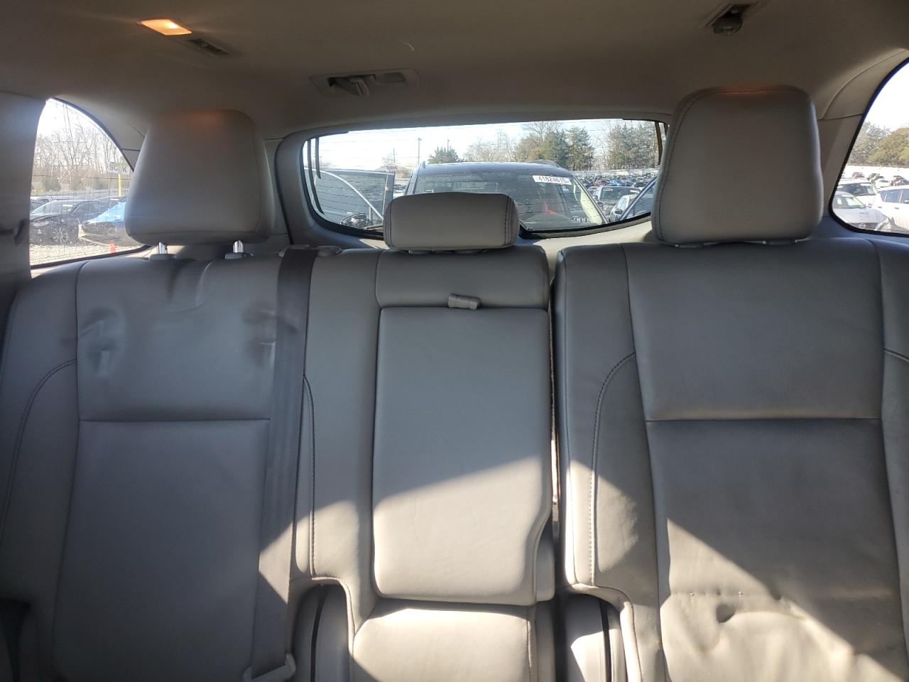 2016 Toyota Highlander - Image 10