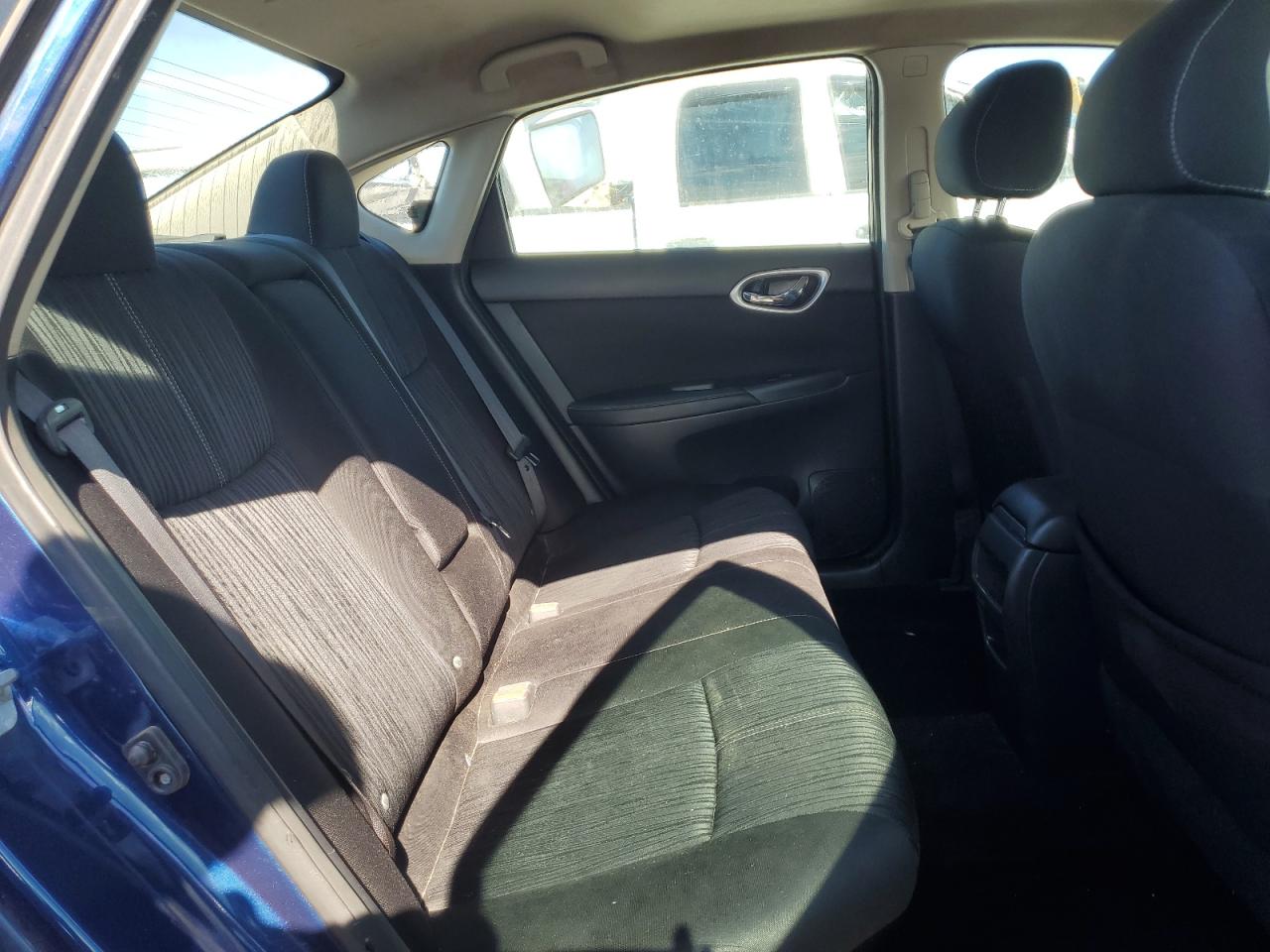 2017 Nissan Sentra - Image 10
