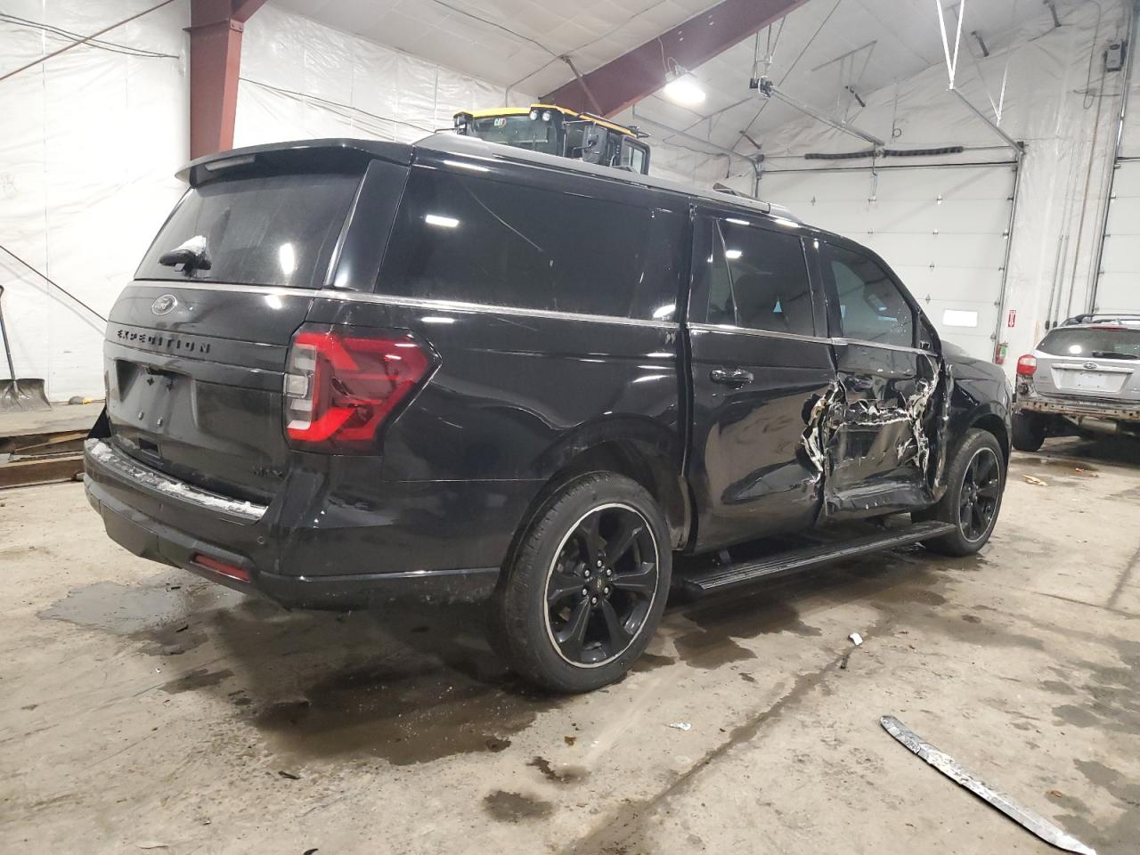 2022 Ford Expedition - Image 3