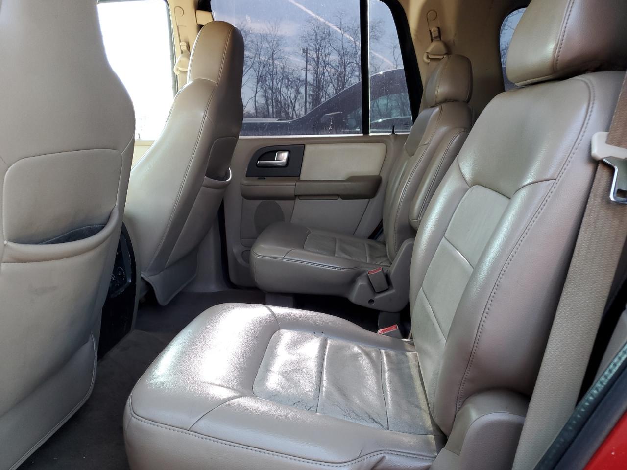 2004 Ford Expedition - Image 11