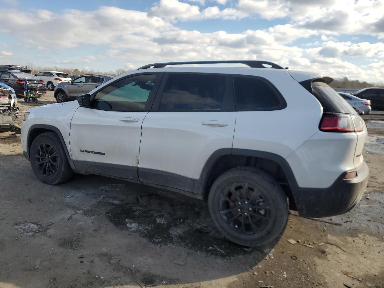 2023 Jeep Cherokee - Image 2