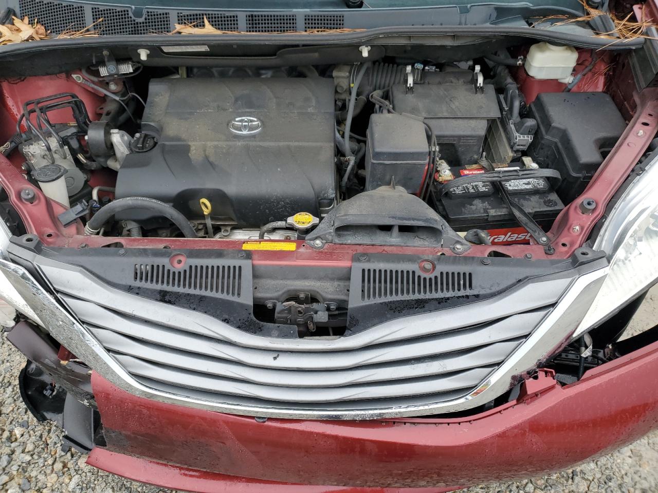 2014 Toyota Sienna - Image 13