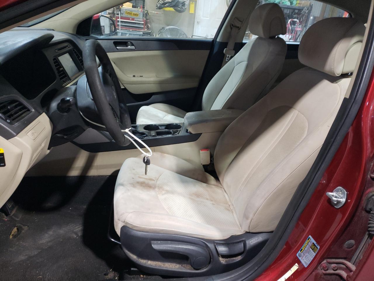 2016 Hyundai Sonata - Image 7