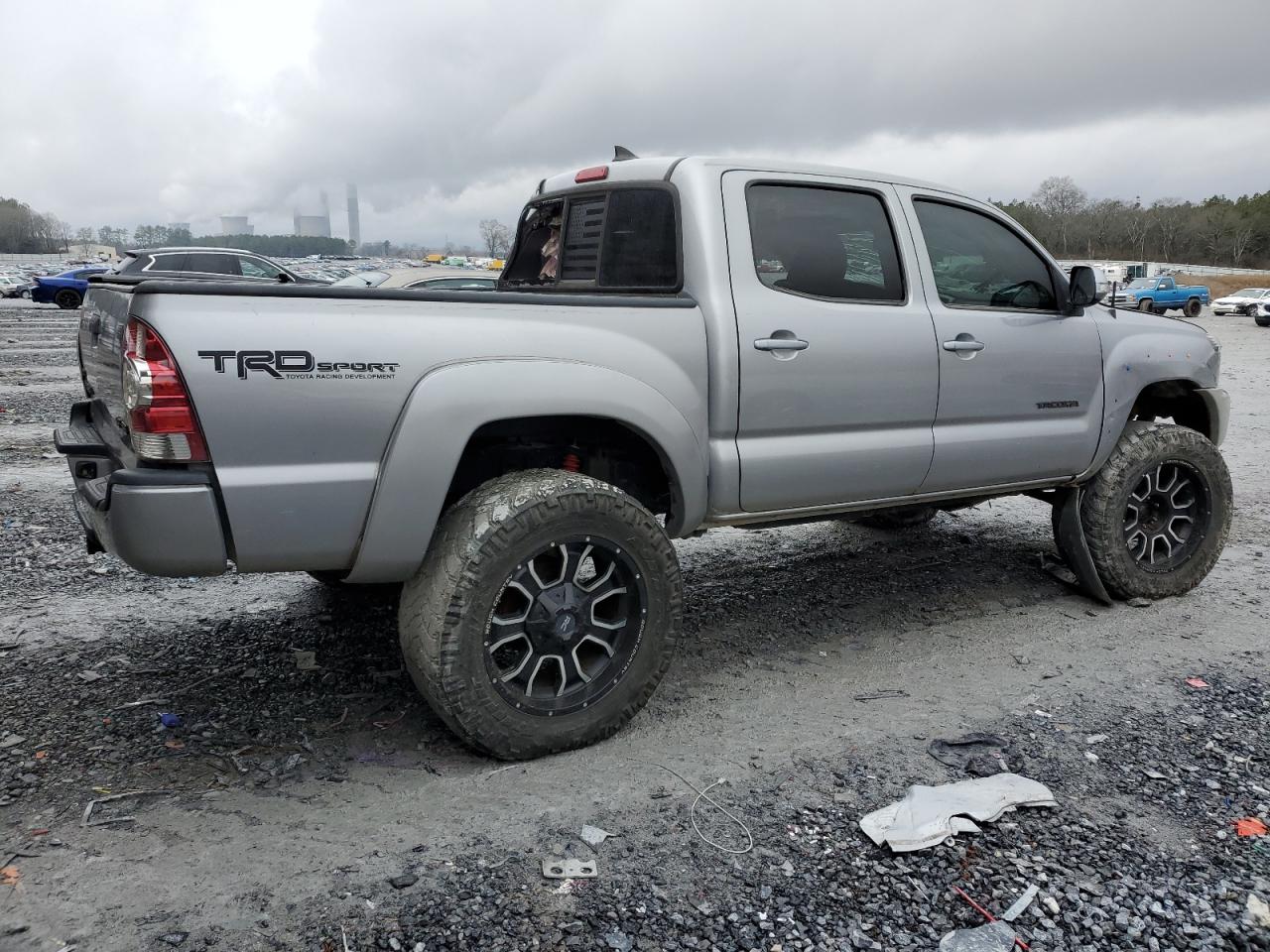 2014 Toyota Tacoma - Image 3