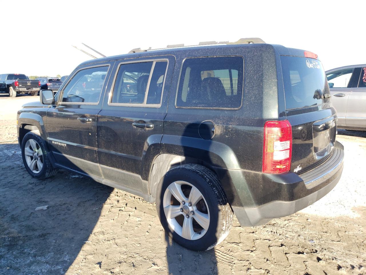 VIN 1C4NJPCB4DD178064 2013 JEEP PATRIOT no.2