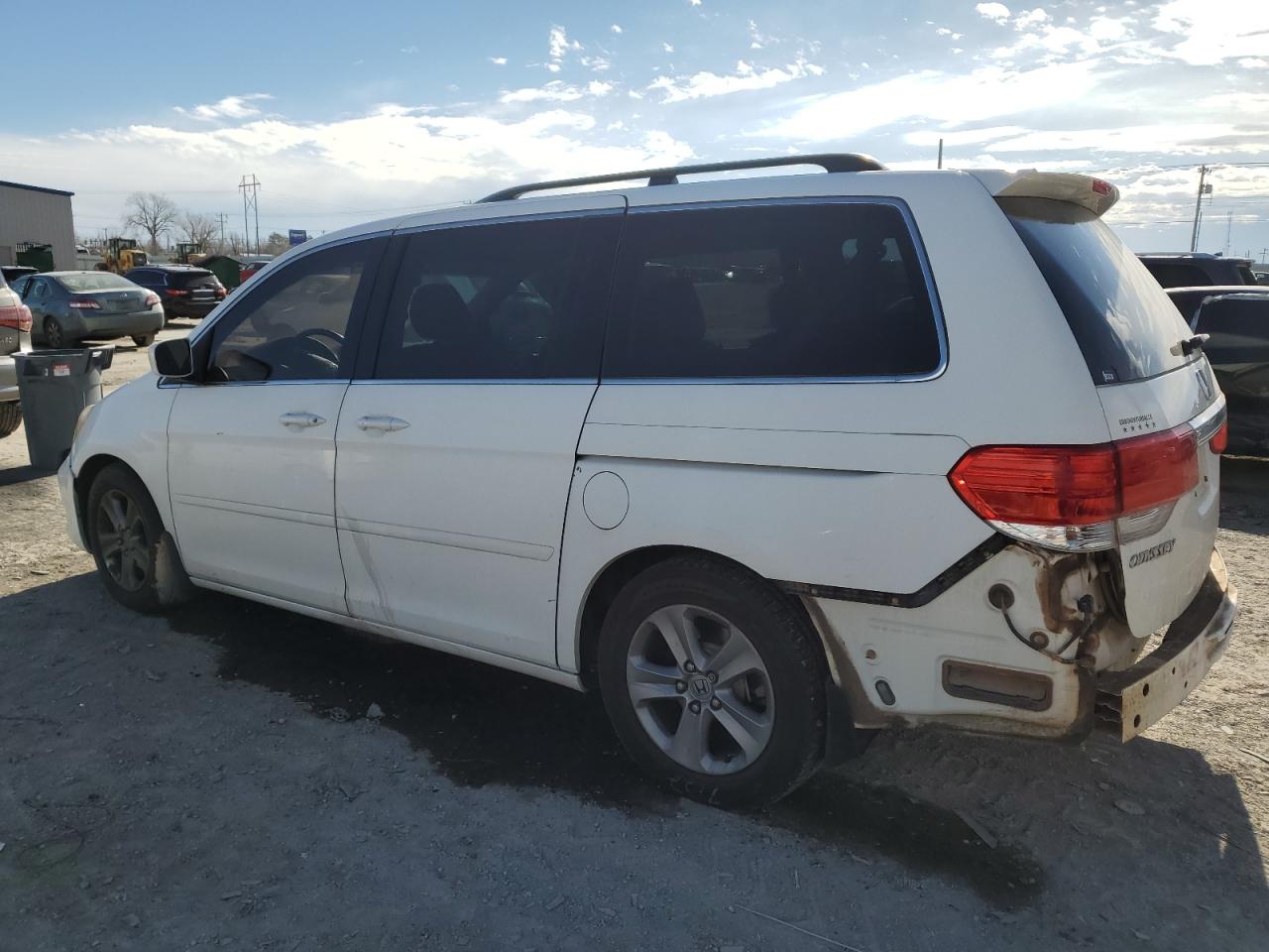 2010 Honda Odyssey - Image 2
