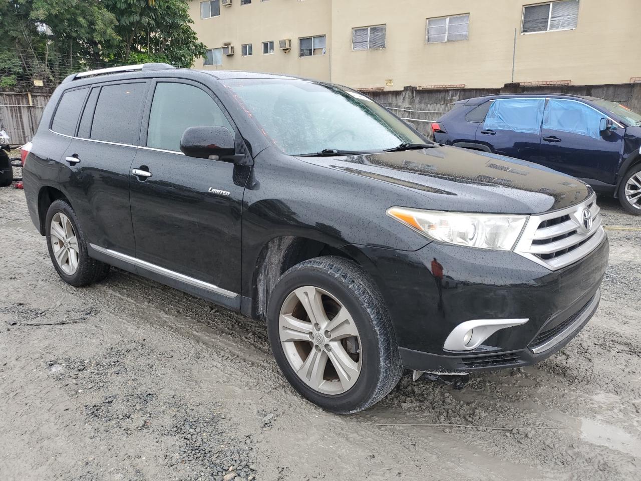 2013 Toyota Highlander - Image 4