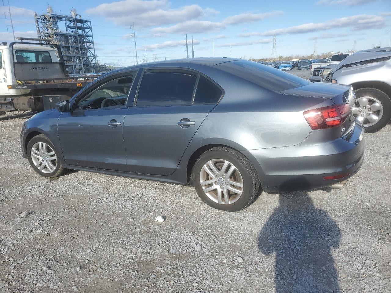 2018 Volkswagen Jetta - Image 2