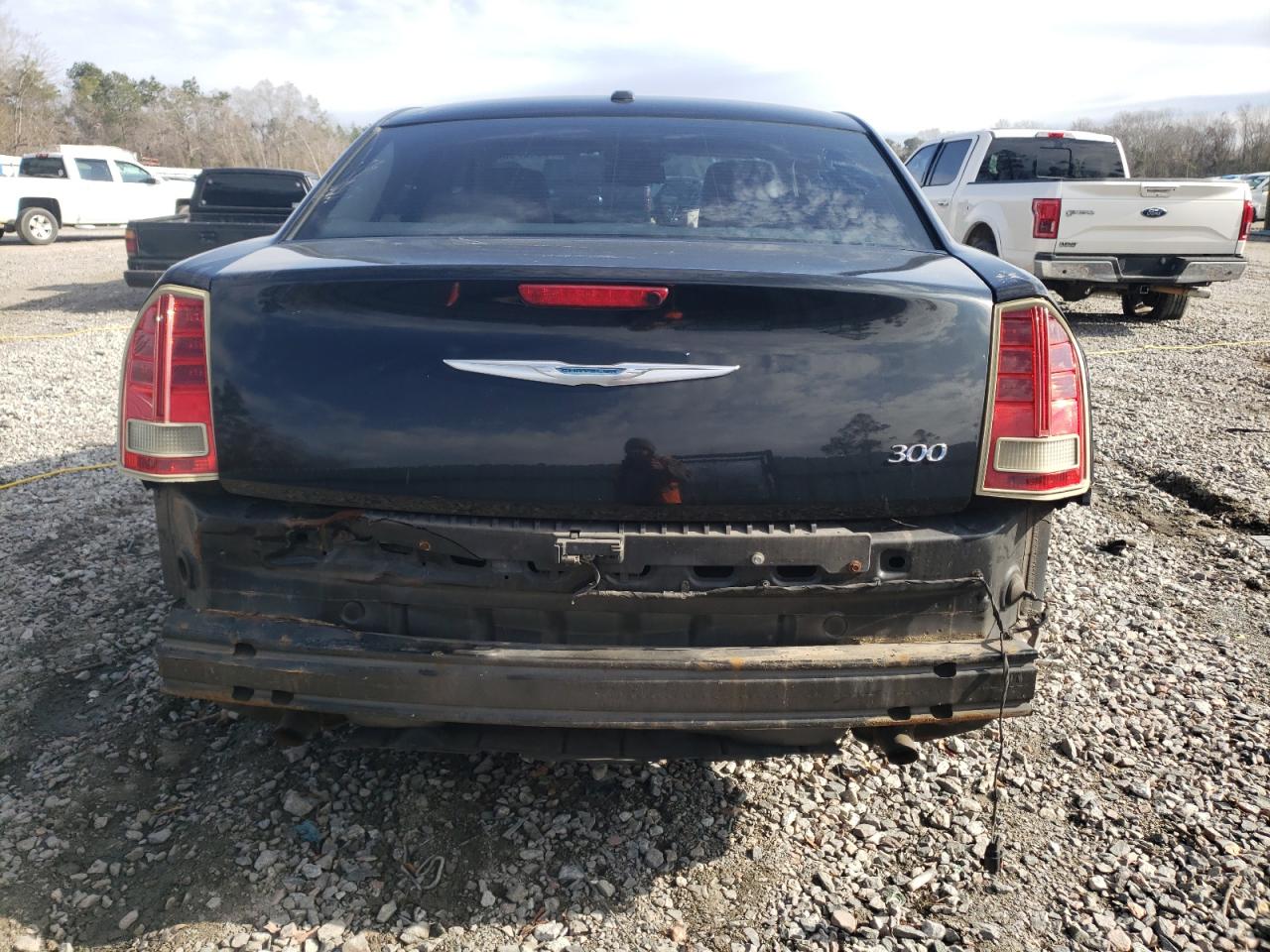 2014 Chrysler 300 - Image 6