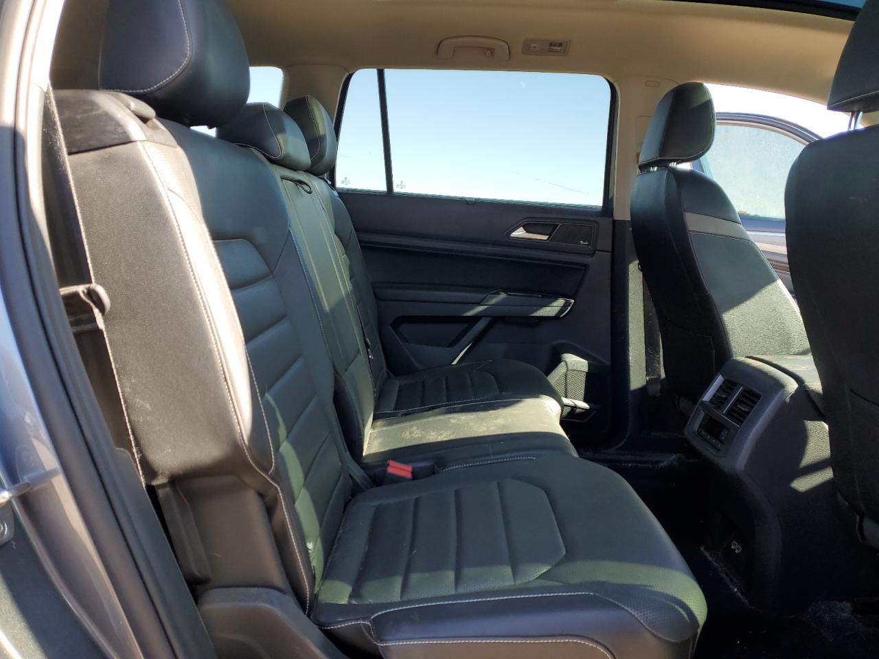 2021 Volkswagen Atlas - Image 11