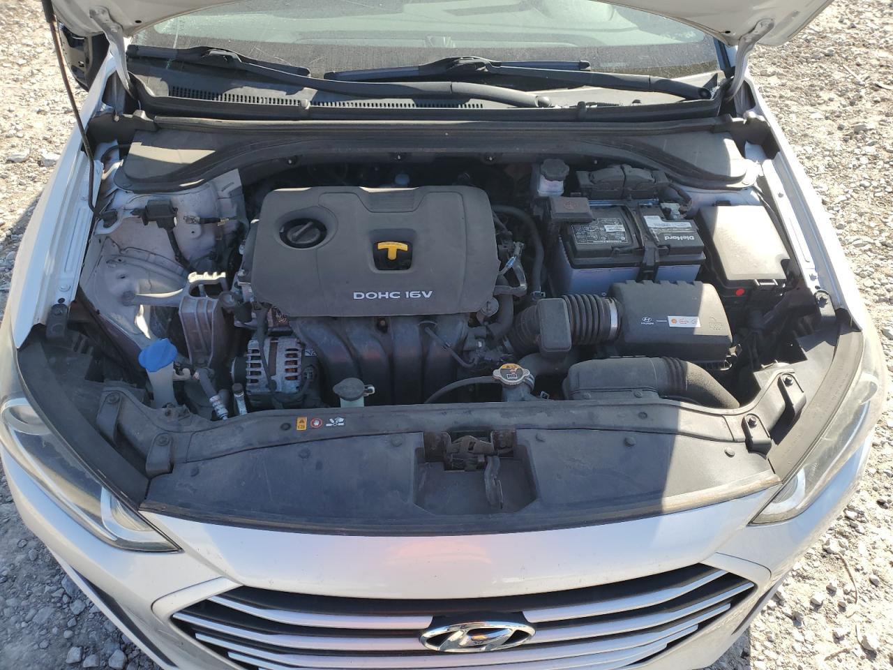 2017 Hyundai Elantra - Image 11