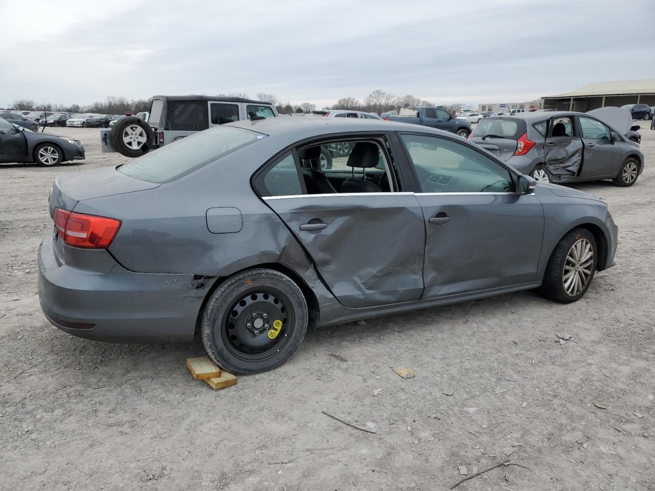 2015 Volkswagen Jetta - Image 3