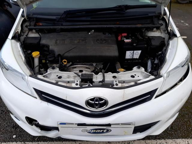 2013 TOYOTA YARIS TREN