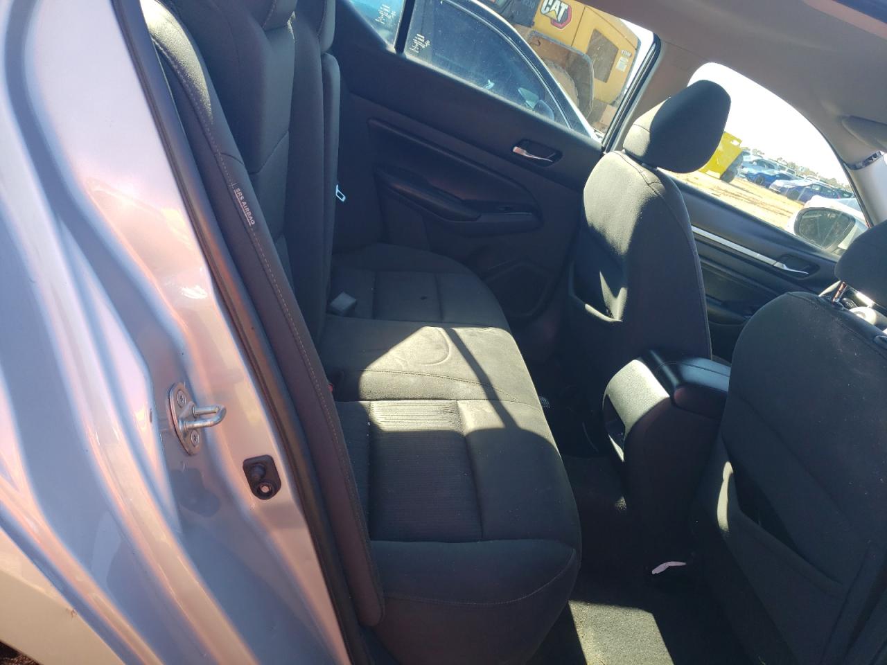 2021 Nissan Altima - Image 10