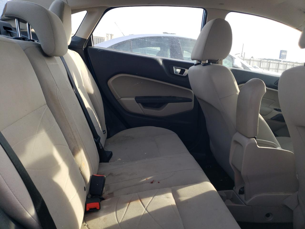 2014 Ford Fiesta - Image 10