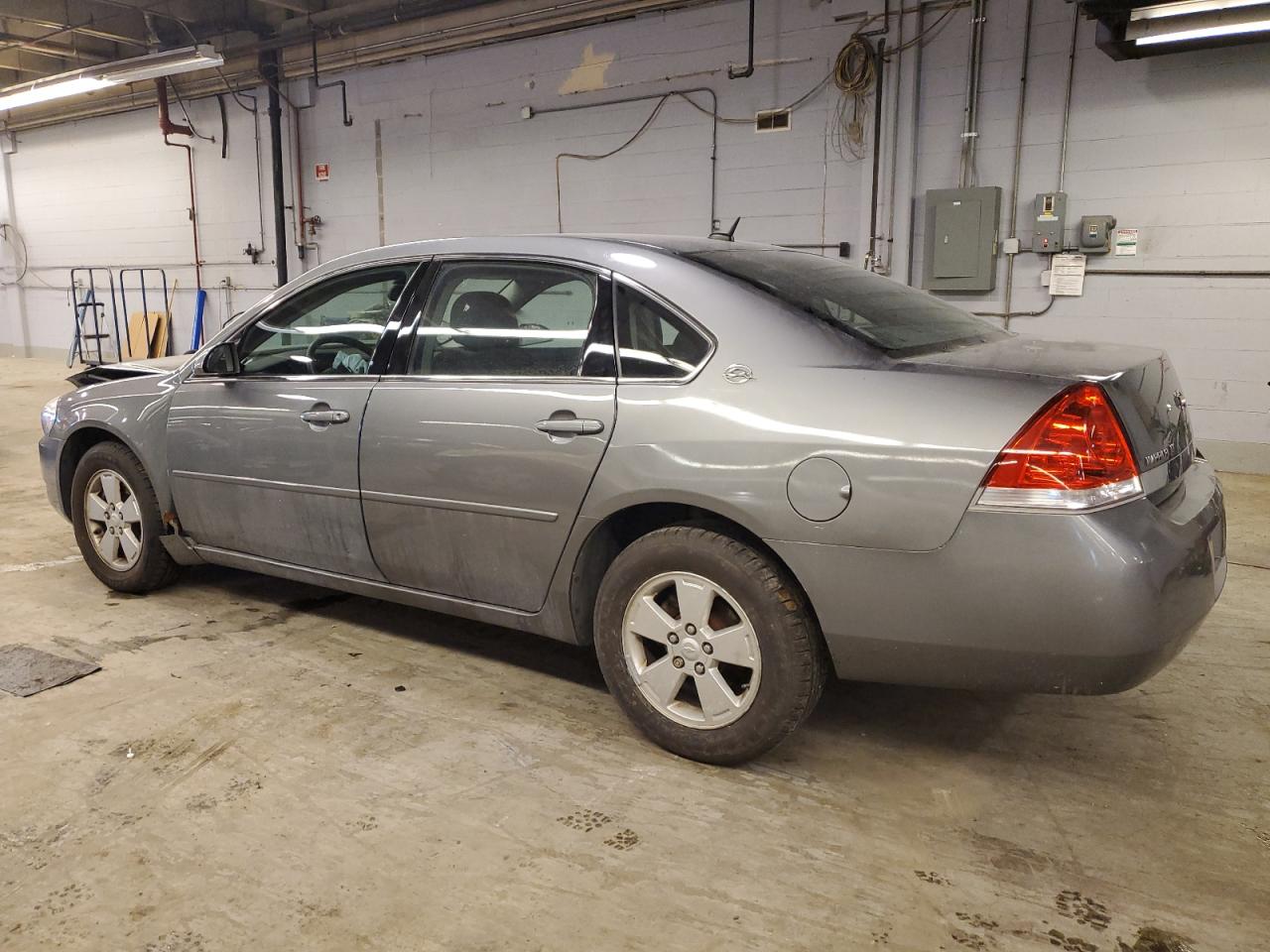 2007 Chevrolet Impala - Image 2