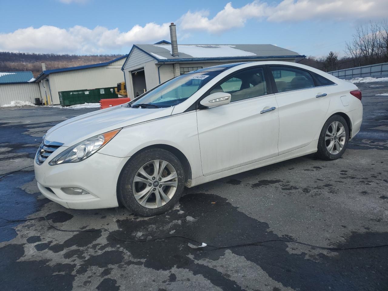 2013 Hyundai Sonata - Image 1