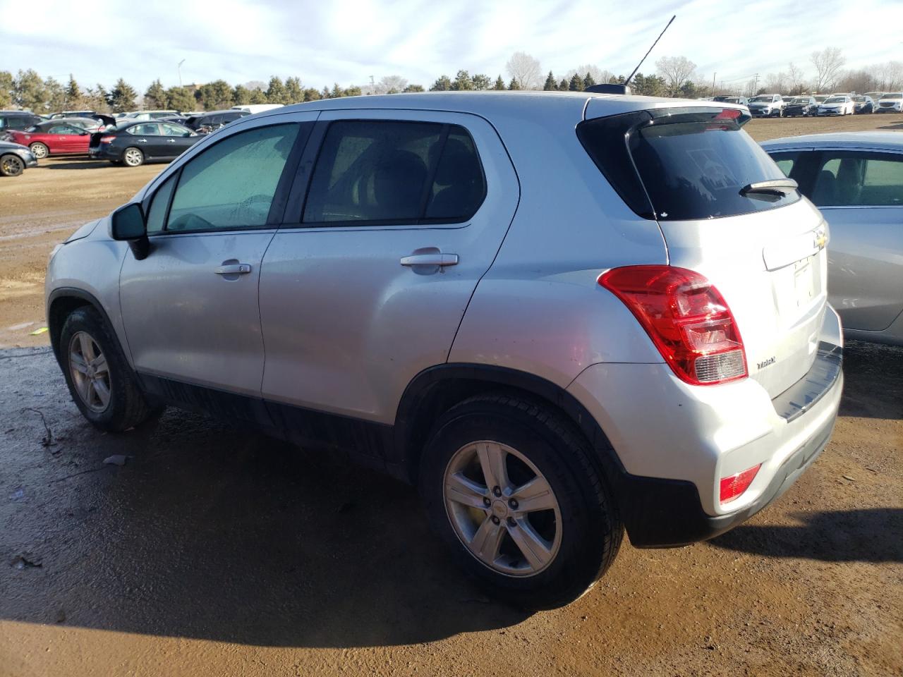 2020 Chevrolet Trax - Image 2