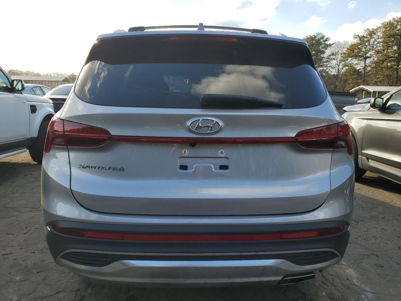 2022 Hyundai Santa Fe - Image 6