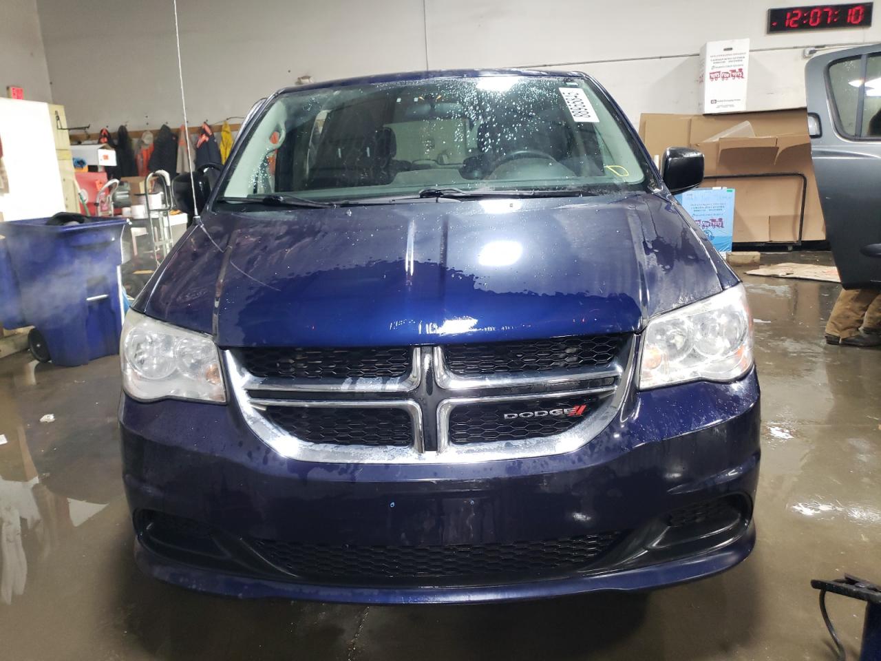 2016 Dodge Caravan - Image 5
