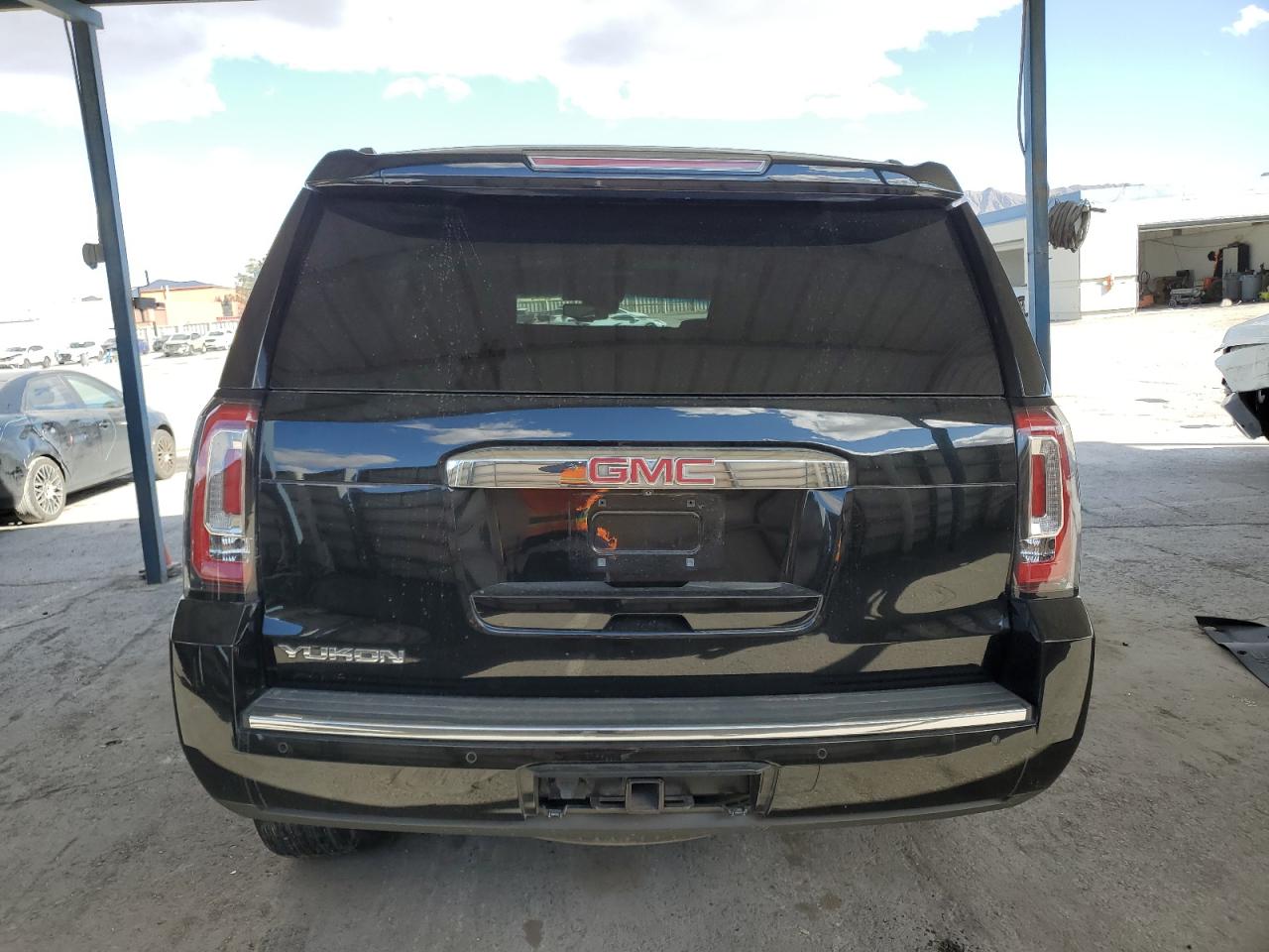 2015 GMC Yukon - Image 6