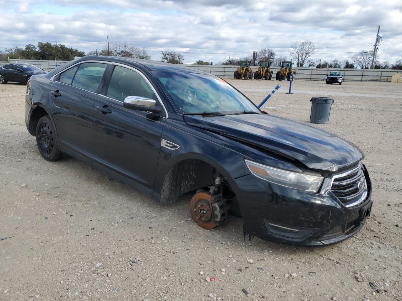 VIN 1FAHP2F89EG115515 2014 FORD TAURUS no.4