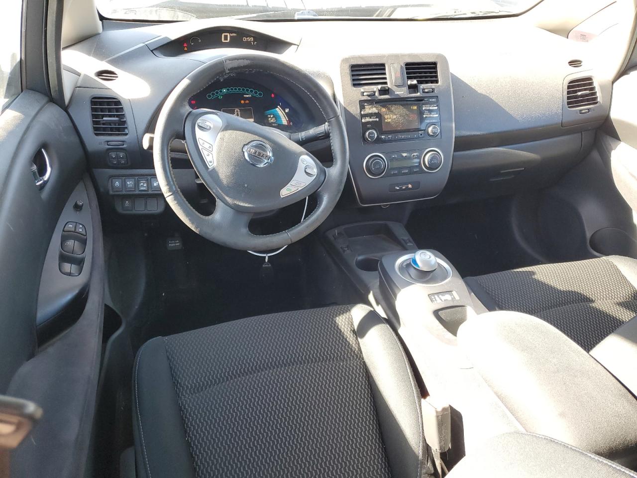2015 Nissan Leaf - Image 8