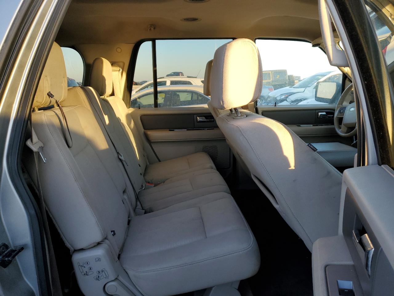2008 Ford Expedition - Image 11