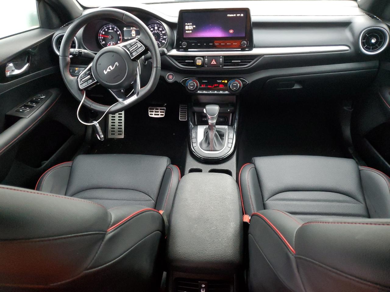 2024 Kia Forte - Image 8
