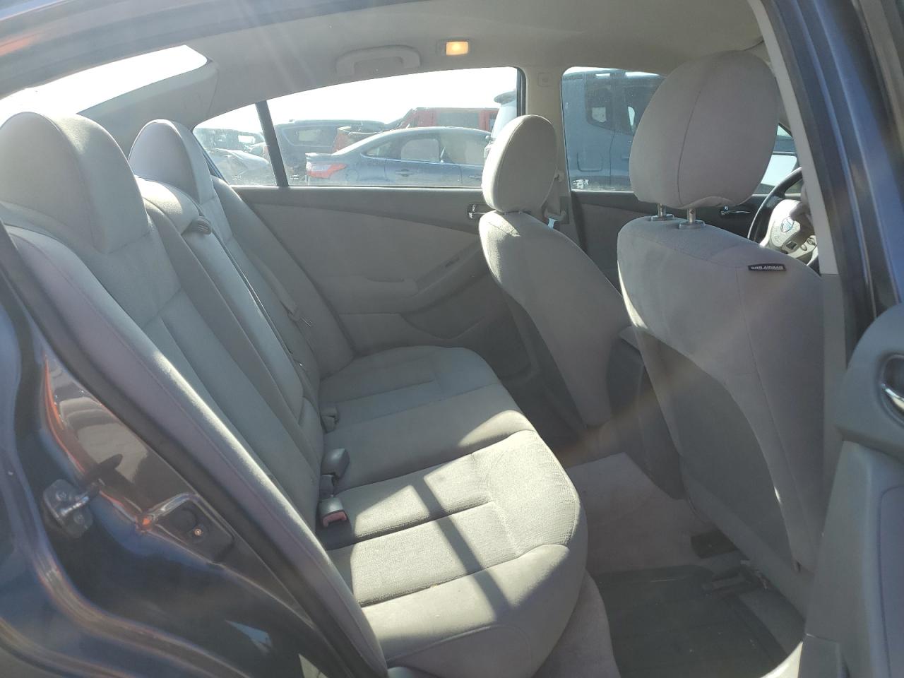 2012 Nissan Altima - Image 10