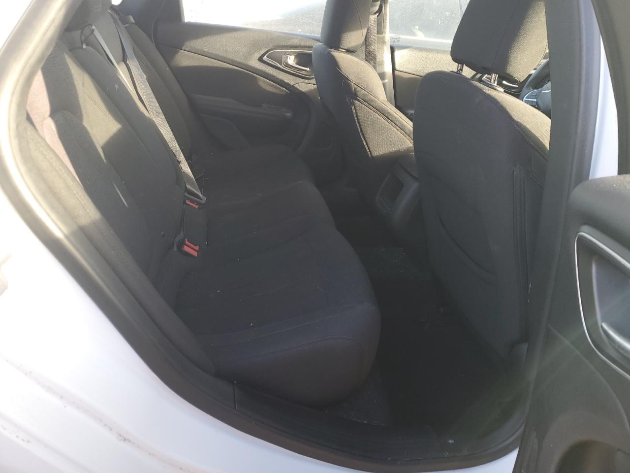 2015 Chrysler 200 Limited VIN: 1C3CCCAB0FN502030 Lot: 89159975